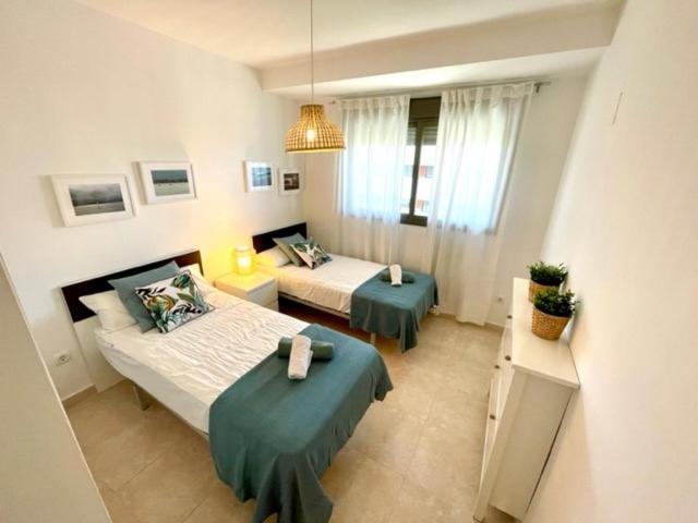 Gatu Premium Racimo, Terraza, Piscina, Aire Ac, Wifi Y Parking " Preferente Mayores De 25 Anos Y Familias " El Puerto de Santa Maria Exterior photo